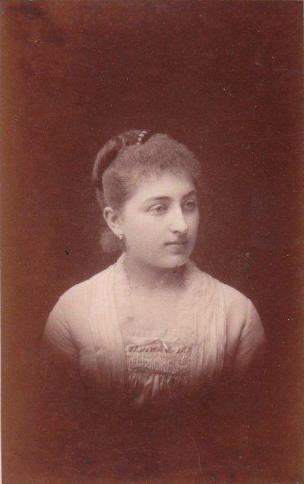 Lucie Gilbert épouse Beaupère 